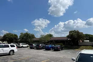 401 Wall St, Valparaiso, IN 46383 - Photo 1