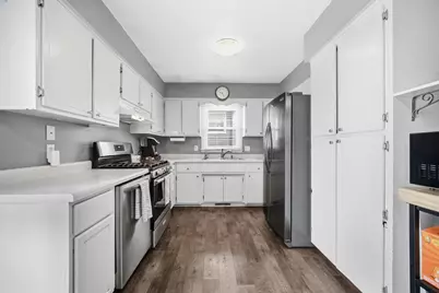 520 211th Street, Dyer, IN 46311 - Photo 3