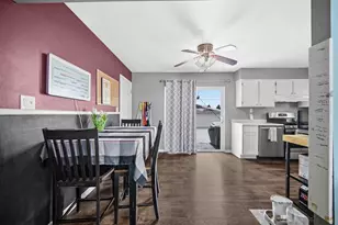 520 211th St, Dyer, IN 46311 - Photo 7