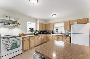 324 Maple St, Crown Point, IN 46307 - Photo 5