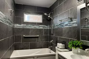 7709 Wallace St, Merrillville, IN 46410 - Photo 7