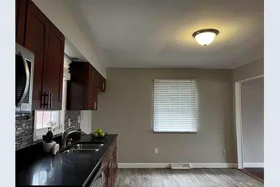 7709 Wallace Street, Merrillville, IN 46410 - Photo 5