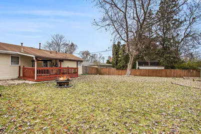 7709 Wallace Street, Merrillville, IN 46410 - Photo 9