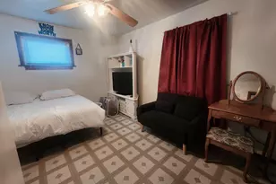 2152 Marshall Pl, Gary, IN 46404 - Photo 7