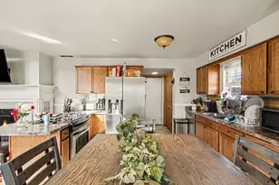 349 Fox Trail Ct, Hobart, IN 46342 - Photo 5