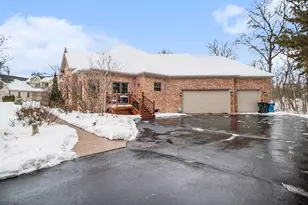 108 Lolabell Dr W, Valparaiso, IN 46385 - Photo 3