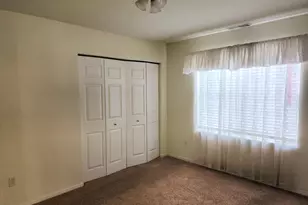 1727 Chestnut Dr, Crown Point, IN 46307 - Photo 7