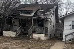 725 Georgia St, Gary, IN 46402 - Photo 3