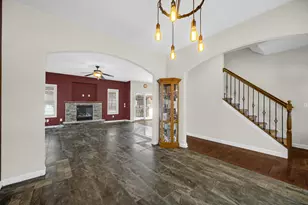 8 W Shakespeare Dr, Valparaiso, IN 46385 - Photo 9