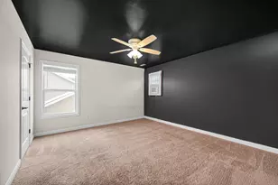 8 W Shakespeare Dr, Valparaiso, IN 46385 - Photo 13