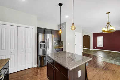 8 W Shakespeare Drive, Valparaiso, IN 46385 - Photo 5