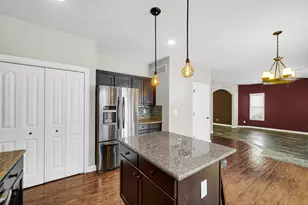 8 W Shakespeare Dr, Valparaiso, IN 46385 - Photo 5