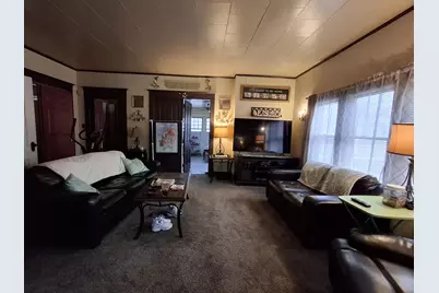 555 W Market Street, Nappanee, IN 46550 - Photo 5