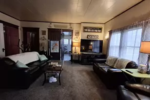 555 W Market St, Nappanee, IN 46550 - Photo 5