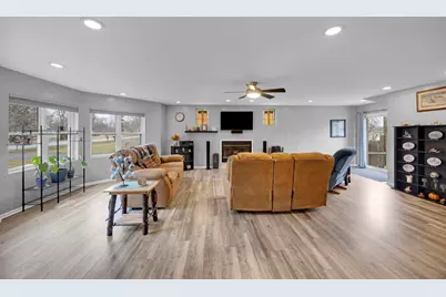 2600 E 73rd Avenue, Merrillville, IN 46410 - Photo 3