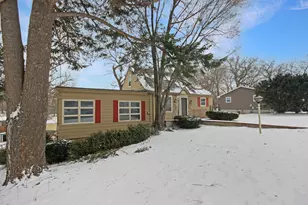 2733 Locust St, Portage, IN 46368 - Photo 3