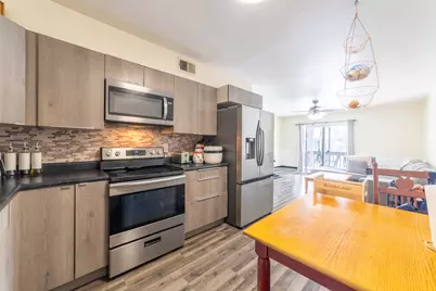 1079 Millpond Road #E, Valparaiso, IN 46385 - Photo 7