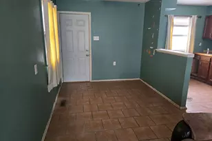 128 N Guyer St, Hobart, IN 46342 - Photo 3