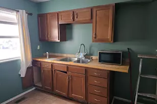 128 N Guyer St, Hobart, IN 46342 - Photo 5