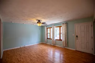 1060 N Vanderburg St, Gary, IN 46403 - Photo 7