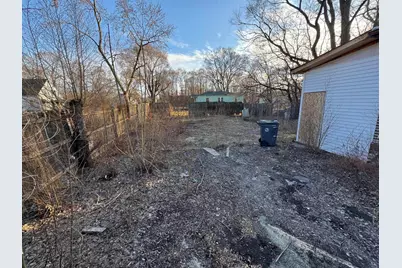 1105 W 15th Avenue, Gary, IN 46407 - Photo 7