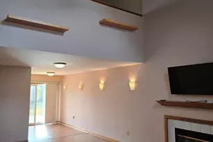 1362 W 94th Ct, Crown Point, IN 46307 - Photo 7