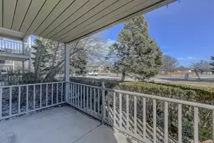 9902 Parkway Dr, Highland, IN 46322 - Photo 5