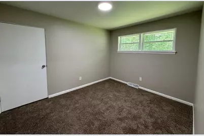 6910 Ash Avenue, Gary, IN 46403 - Photo 15