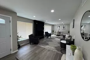 6910 Ash Ave, Gary, IN 46403 - Photo 5