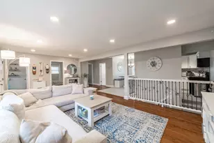 6130 California St, Hobart, IN 46342 - Photo 7