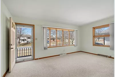 3048 Lois Place, Highland, IN 46322 - Photo 5