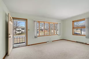 3048 Lois Pl, Highland, IN 46322 - Photo 5