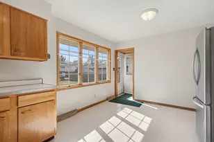 3048 Lois Pl, Highland, IN 46322 - Photo 9