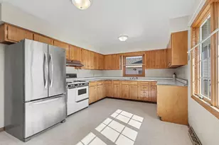 3048 Lois Pl, Highland, IN 46322 - Photo 7