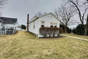 204 E Seymour St, Kentland, IN 47951 - Photo 17