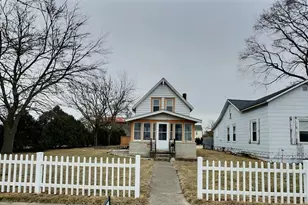 204 E Seymour St, Kentland, IN 47951 - Photo 1