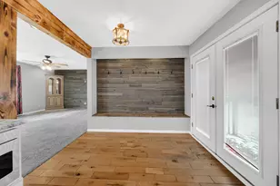 305 E Jackson St, Chesterton, IN 46304 - Photo 9