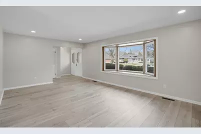 1540 Tulip Lane, Munster, IN 46321 - Photo 11