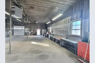 402 E Old 41 Road, Kentland, IN 47951 - Photo 11