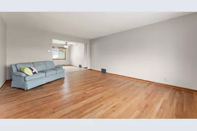 8626 Christopher Drive, Saint John, IN 46373 - Photo 5