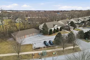 1455 Janice Dr, Schererville, IN 46375 - Photo 3