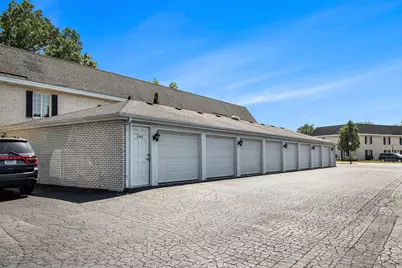 2305 Martha Street #D2, Highland, IN 46322 - Photo 3