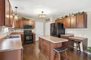 10843 Hillcrest Ln, Dyer, IN 46311 - Photo 9