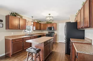 10843 Hillcrest Ln, Dyer, IN 46311 - Photo 9