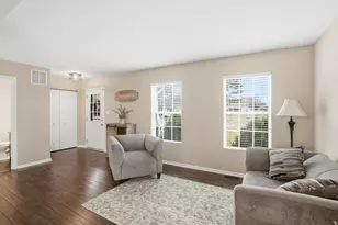 10843 Hillcrest Ln, Dyer, IN 46311 - Photo 3