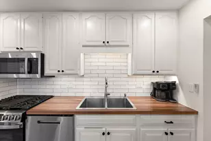 3036 99th St, Highland, IN 46322 - Photo 5