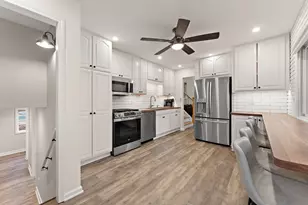 3036 99th St, Highland, IN 46322 - Photo 3