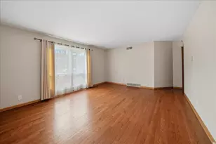 1634 Wilson St, Munster, IN 46321 - Photo 9