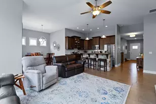 3911 Crown Dr, Valparaiso, IN 46383 - Photo 11