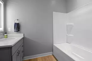 3911 Crown Dr, Valparaiso, IN 46383 - Photo 31